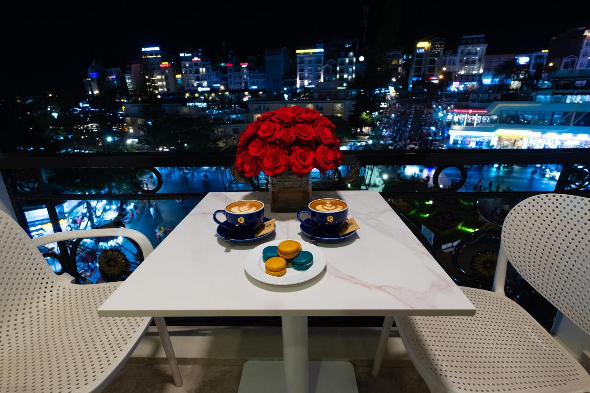 Sandals Flora Hotel ดาลัด ภายนอก รูปภาพ