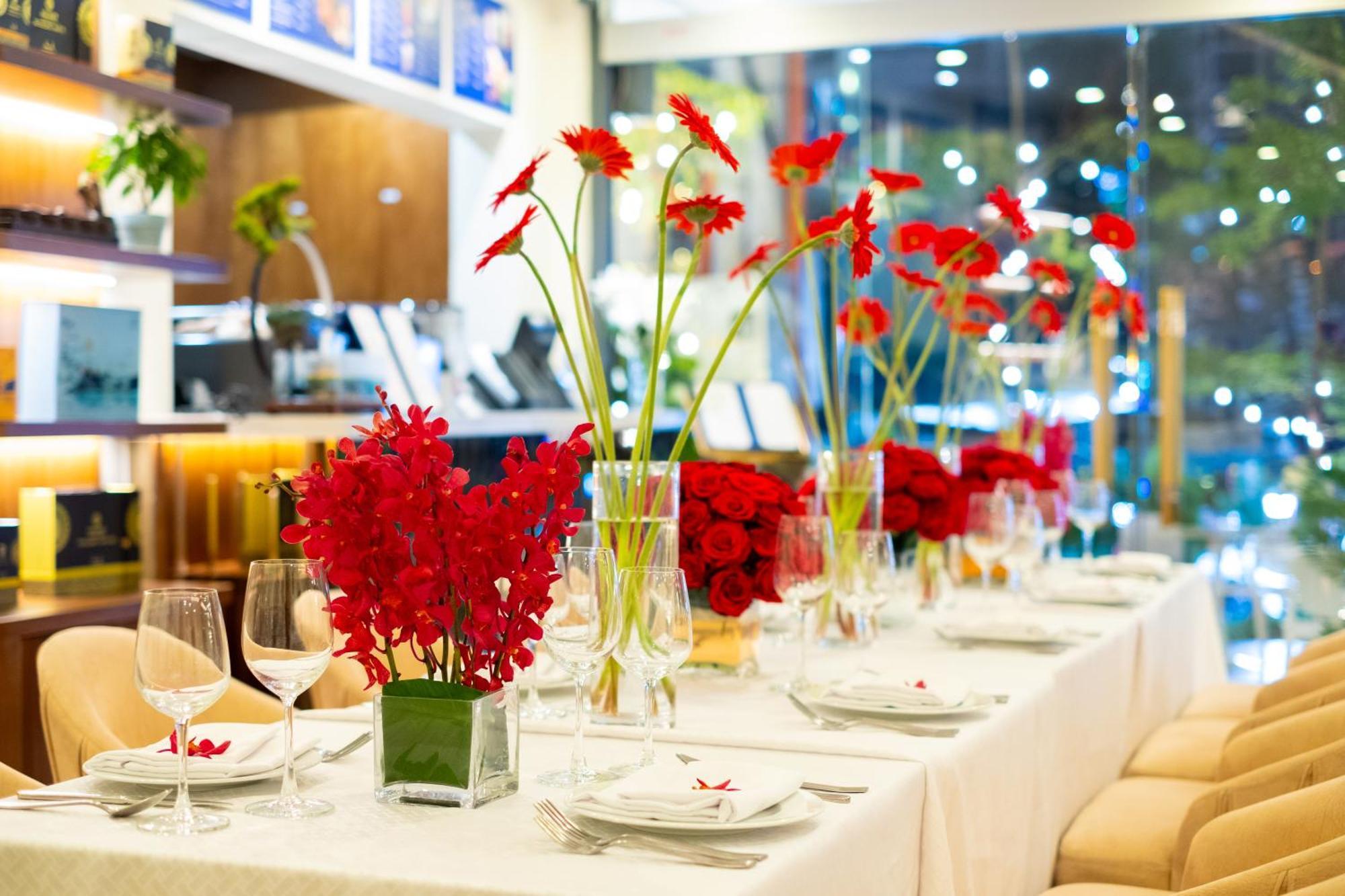 Sandals Flora Hotel ดาลัด ภายนอก รูปภาพ